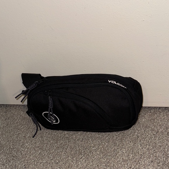 Volcom Black Belt Bag for Men - Picture 1 of 4